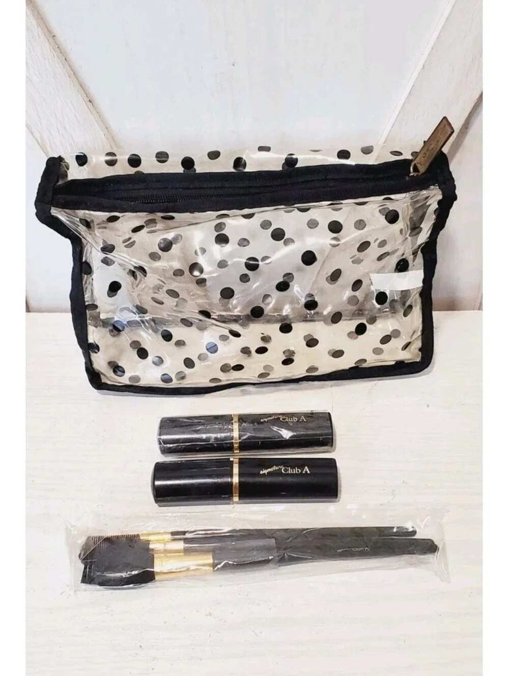 Signature Club A 3 Piece Brush Set With Makeup Travel Bag